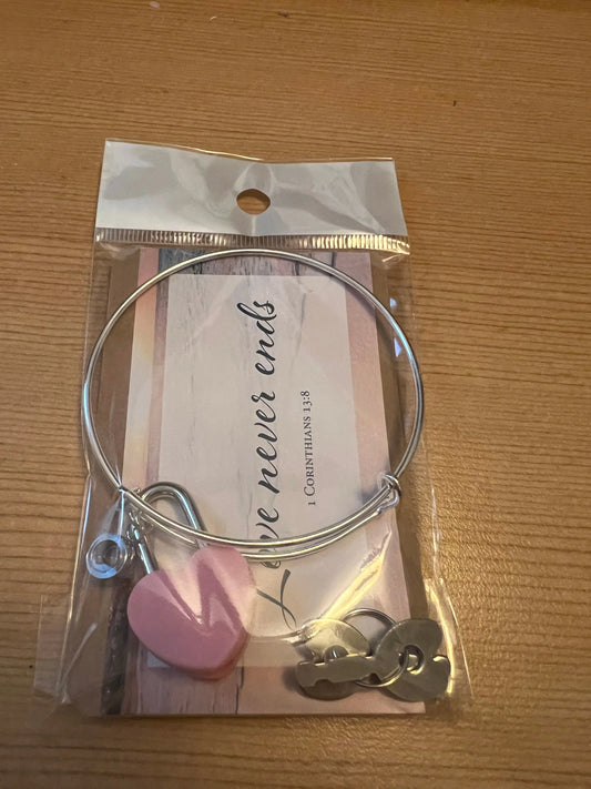 Pink Heart Charm Bracelet SEEDS JEWELRY STORE